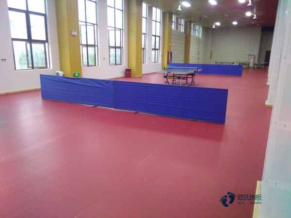 橡胶木篮球场地木地板规格